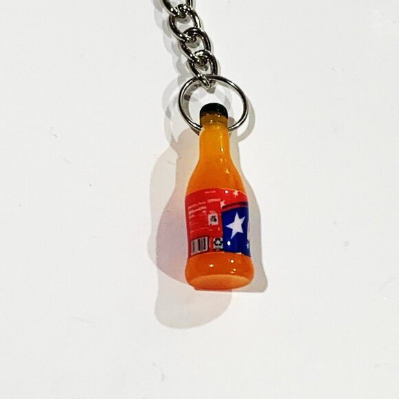 Fallout 4 Nuka Cola Victory Bottle Keychain - 3.5inch Gaming Keychain - Picture 6 of 11